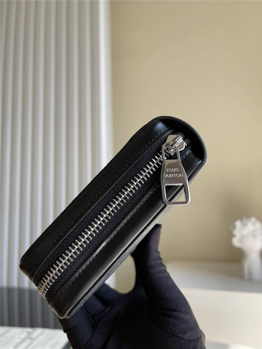Pochette Louis Vuitton Homme accessoires