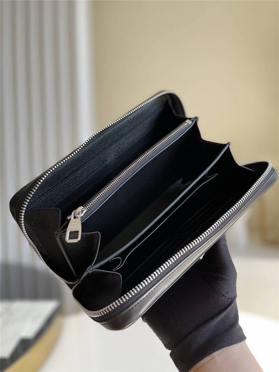 Pochette Louis Vuitton Homme accessoires