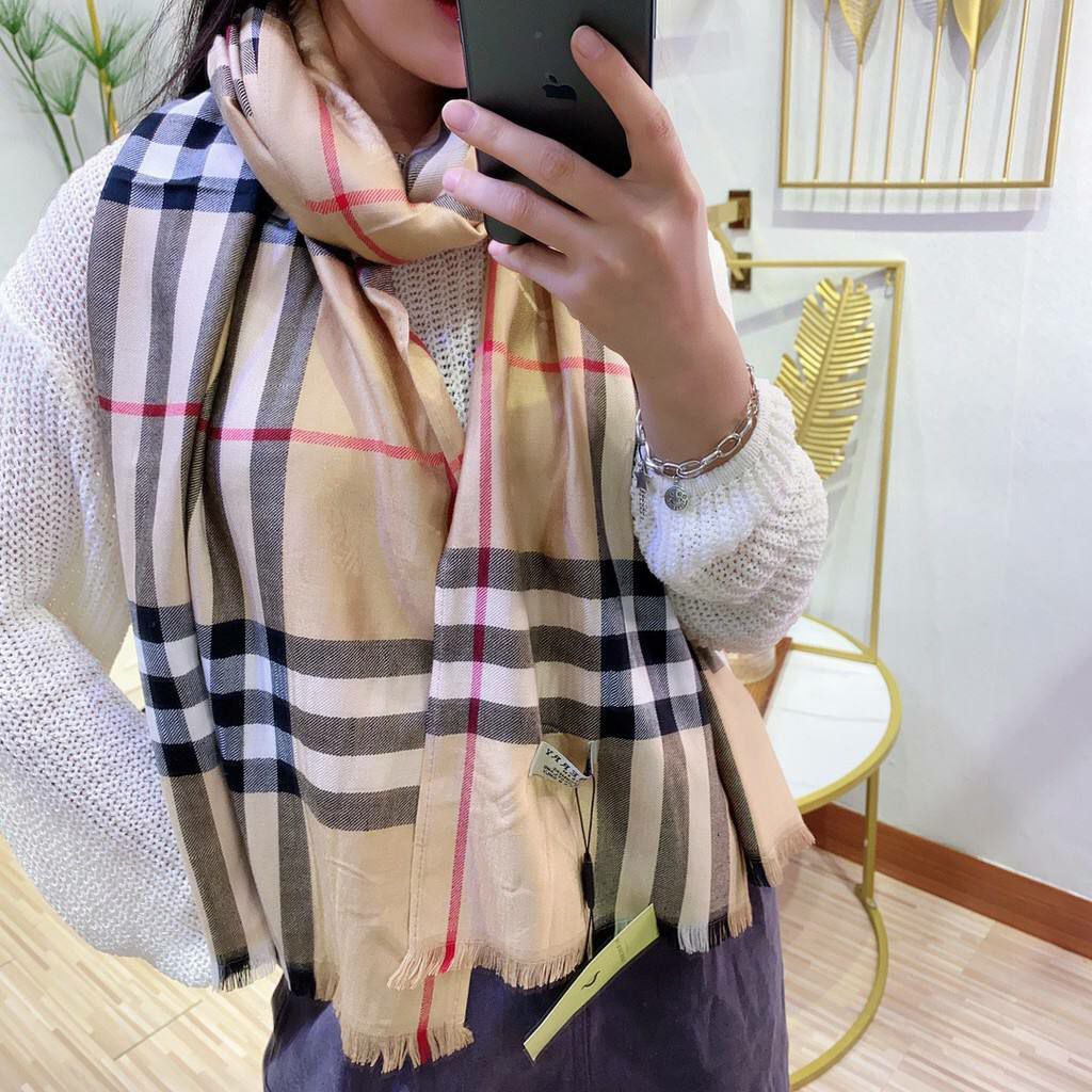 Châles Burberry en fil femme