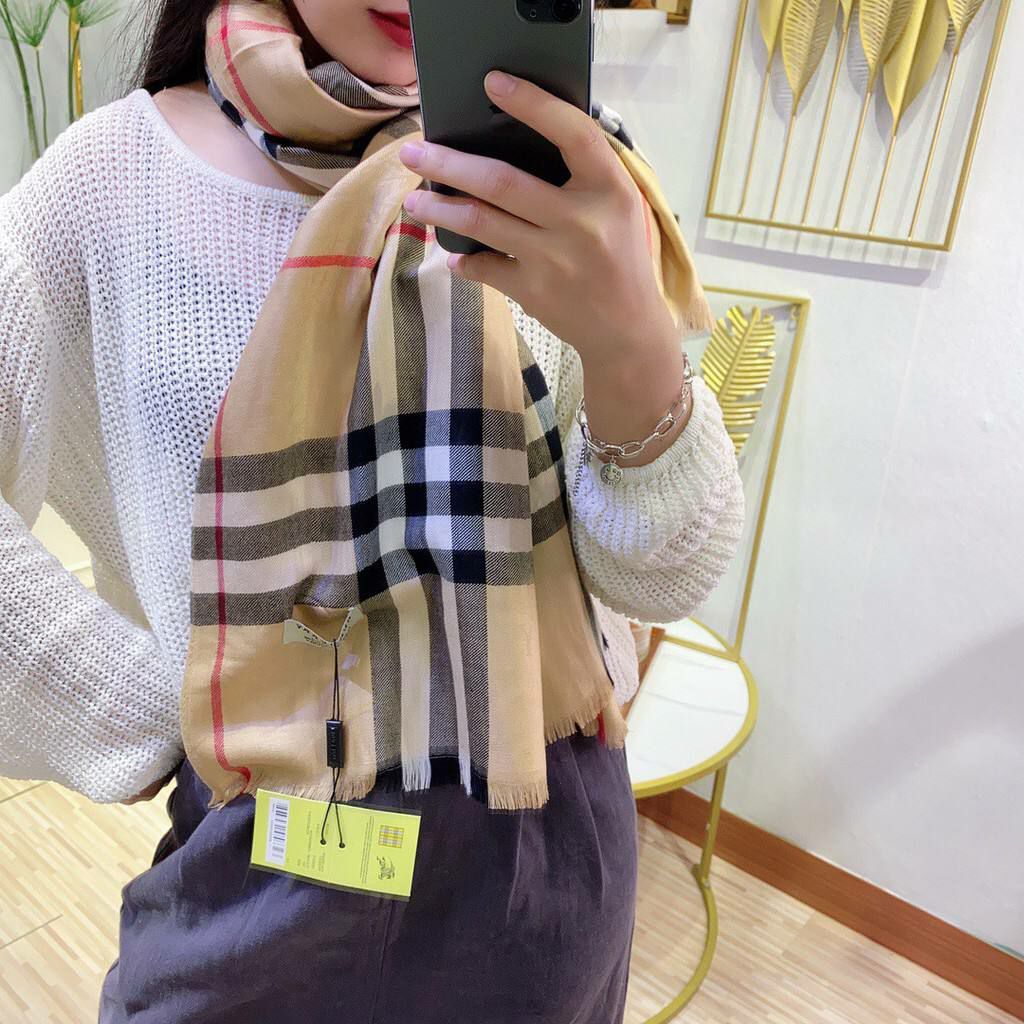 Châles Burberry en fil femme