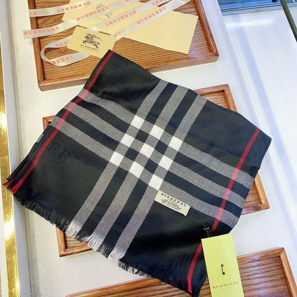 Châles Burberry en fil femme