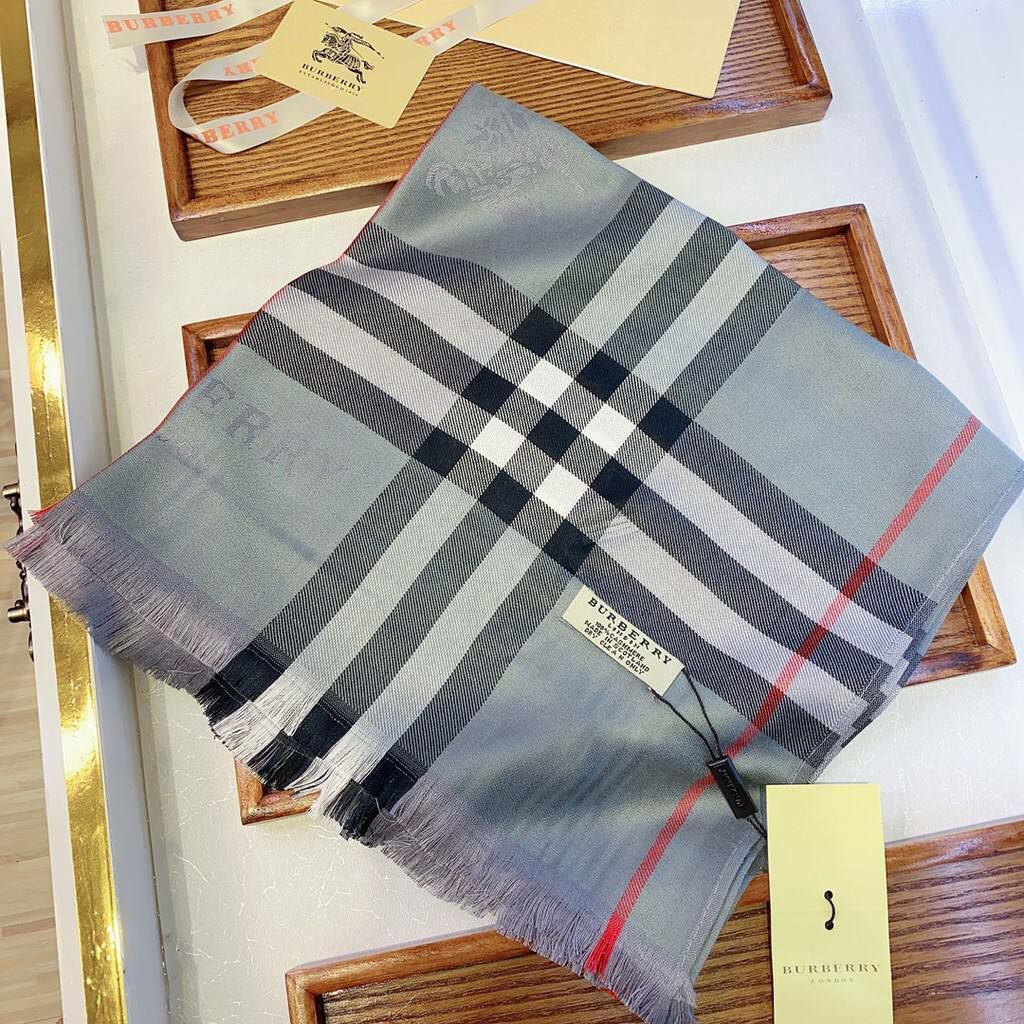 Châles Burberry en fil femme