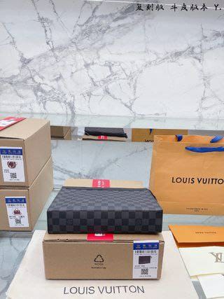 Pochette a main Louis Vuitton Homme
