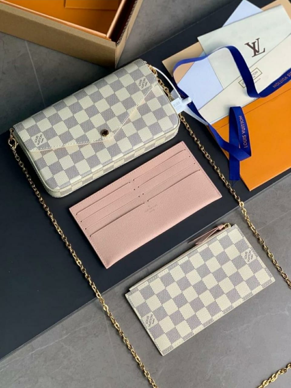 Sac Louis Vuitton en Couleur a Chainette