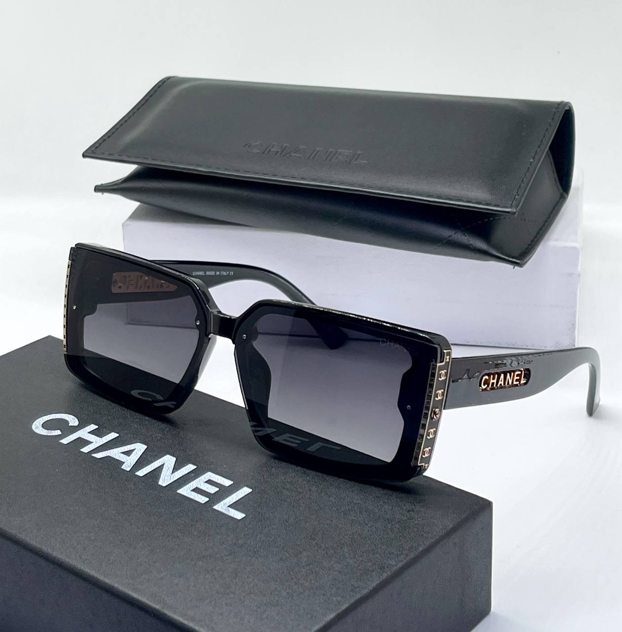 Lunette Solaire Chanel avec Boite