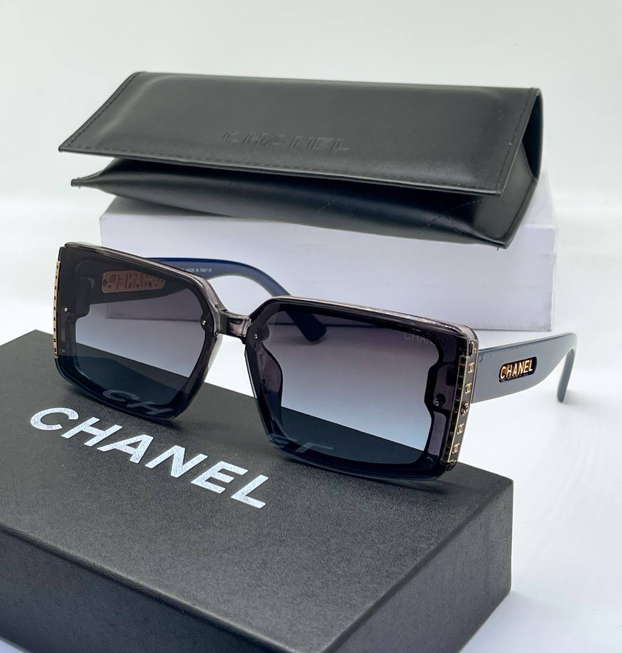 Lunette Solaire Chanel avec Boite