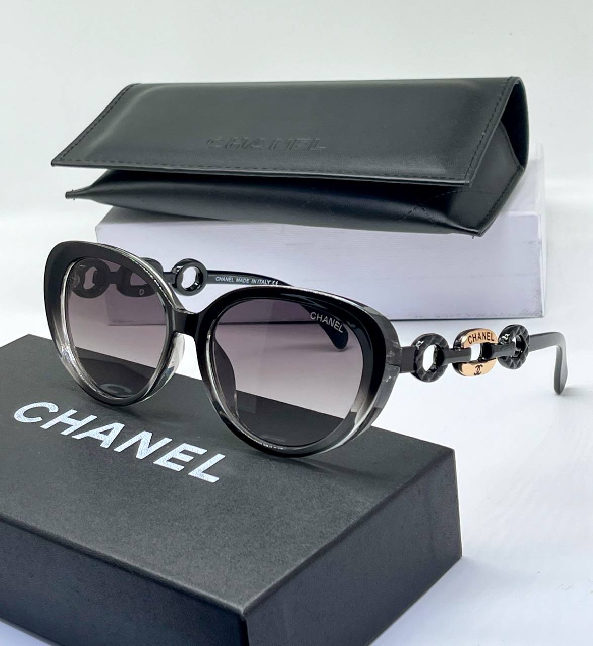Lunette Solaire Chanel avec boite