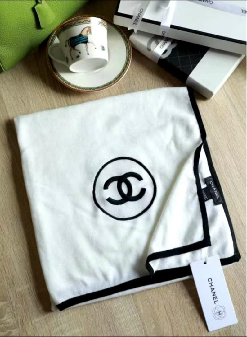 Châle en Vrai Soie Chanel femme