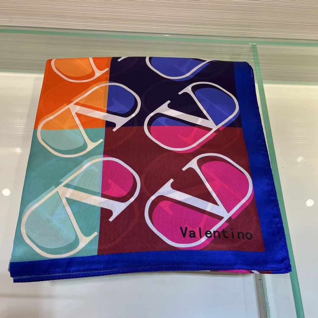 Chales en Soie Valentino Femme