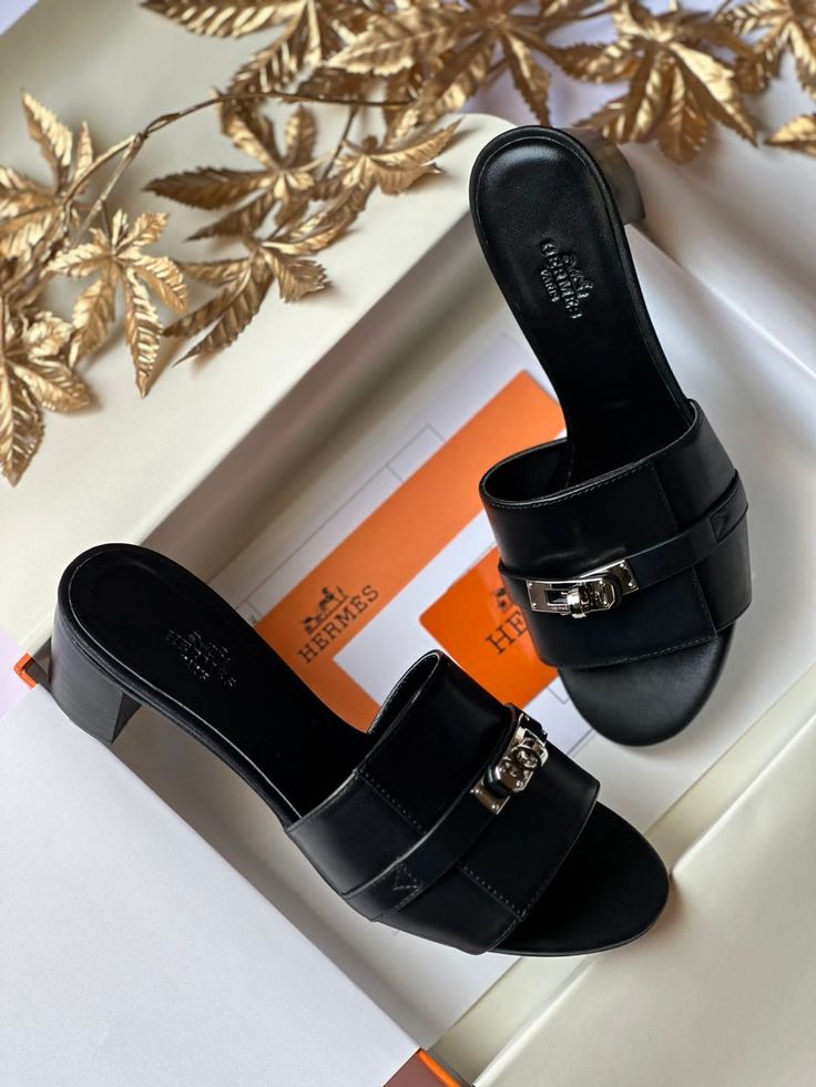 Sandale Hermès à talons En Vrai Cuir