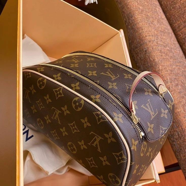 Trousse Louis Vuitton En Vrai Cuir