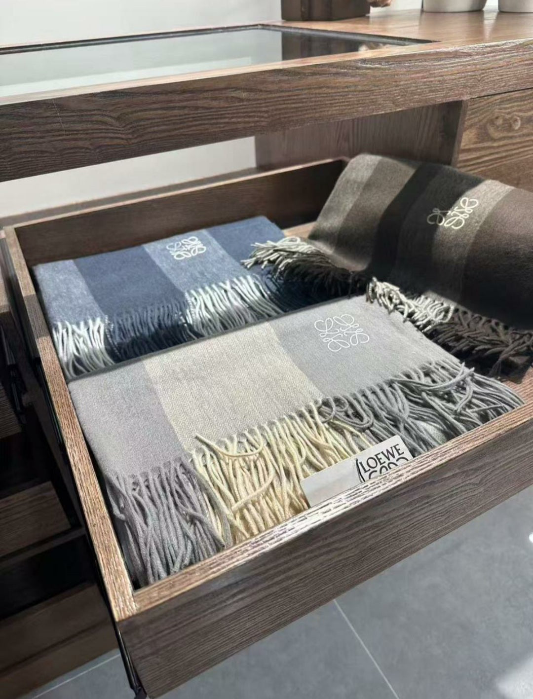 Châle en Laine Loewe