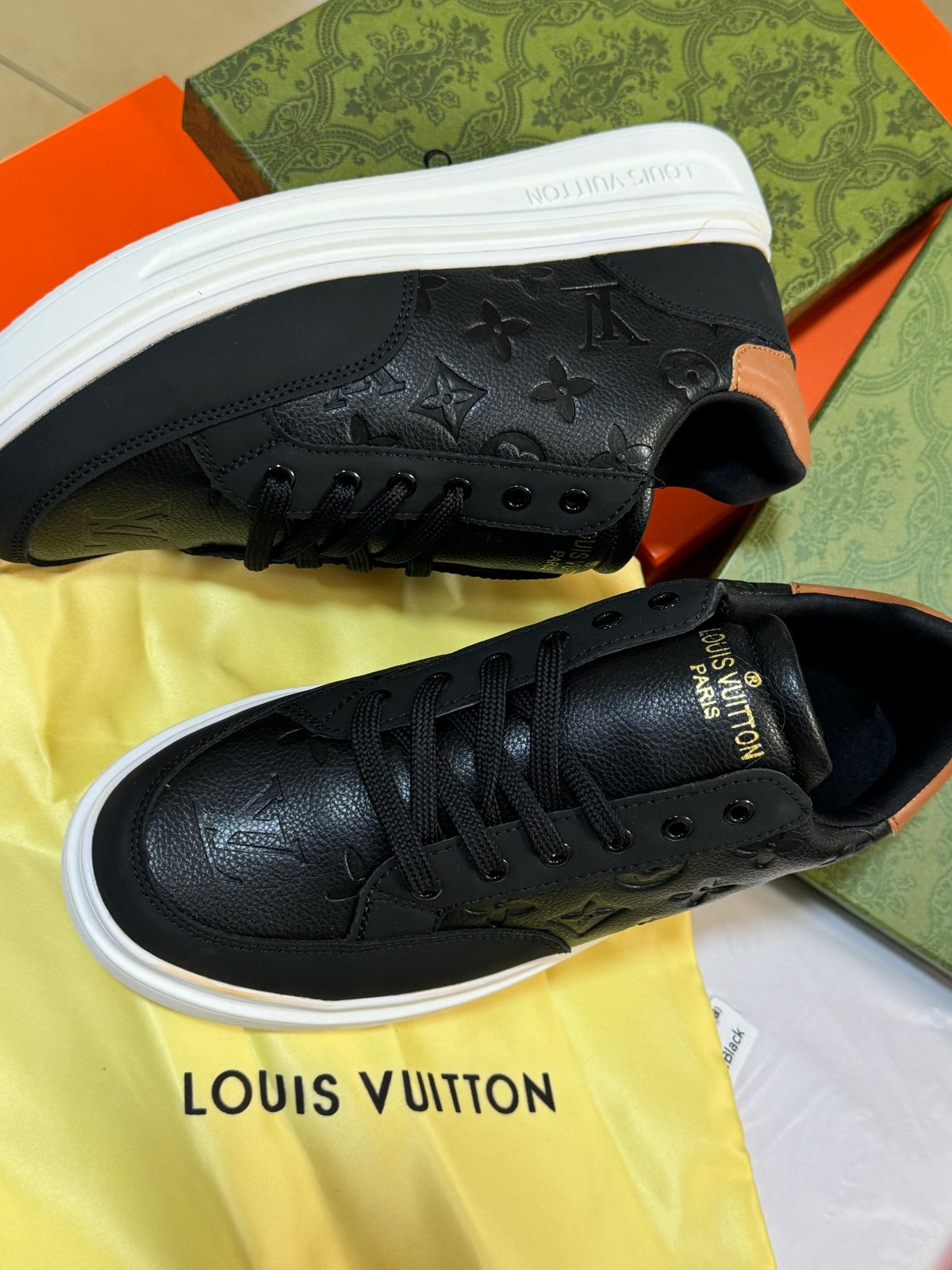 Sneakers Louis Vuitton Homme en Simili Cuir