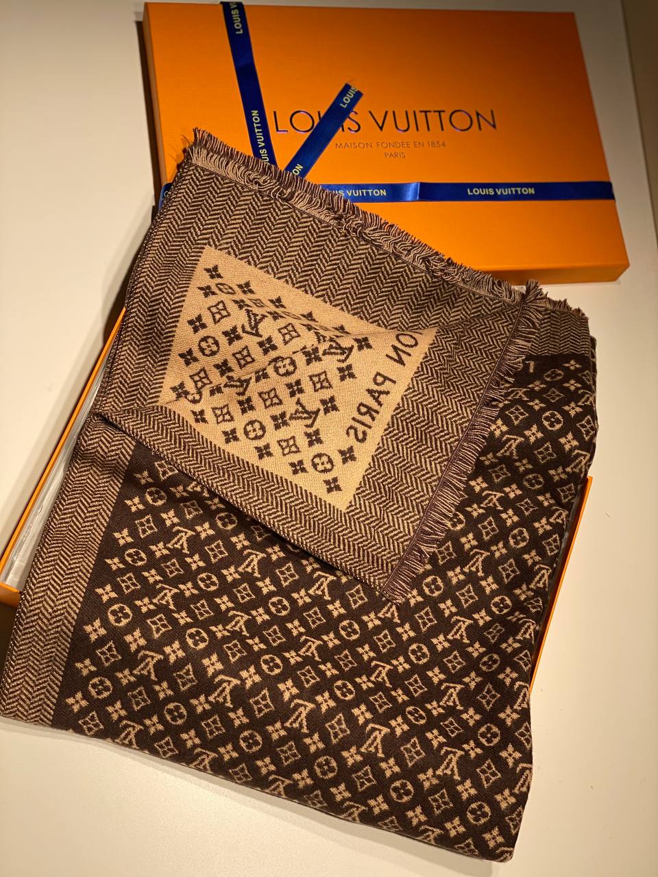 Châle de Luxe En Cachemire Louis Vuitton