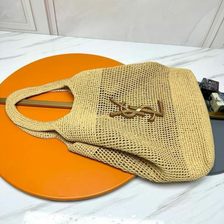 Sac Yves Saint Laurent Cabas en Raphia