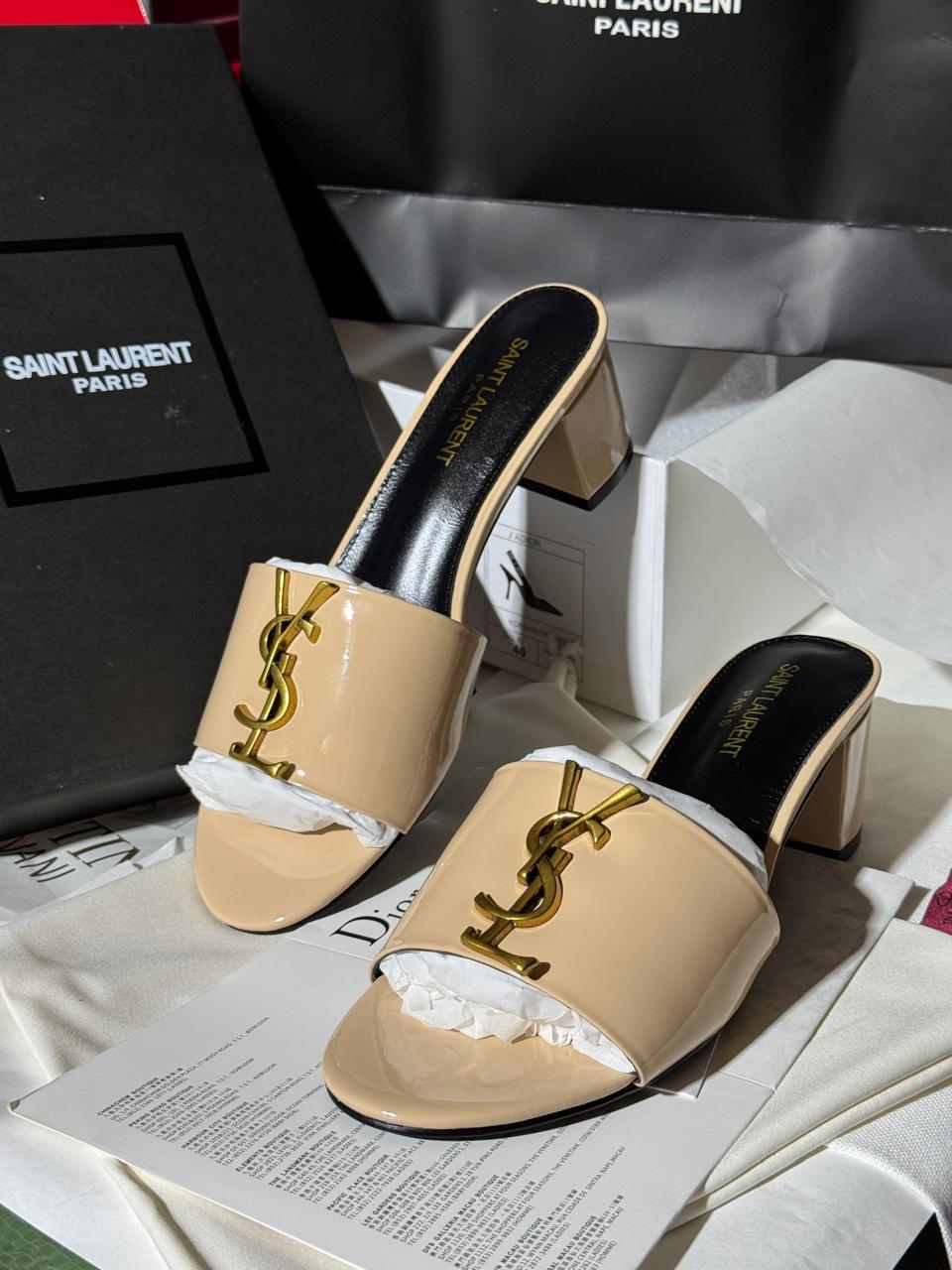 Sandale à talon Yves Saint Laurent