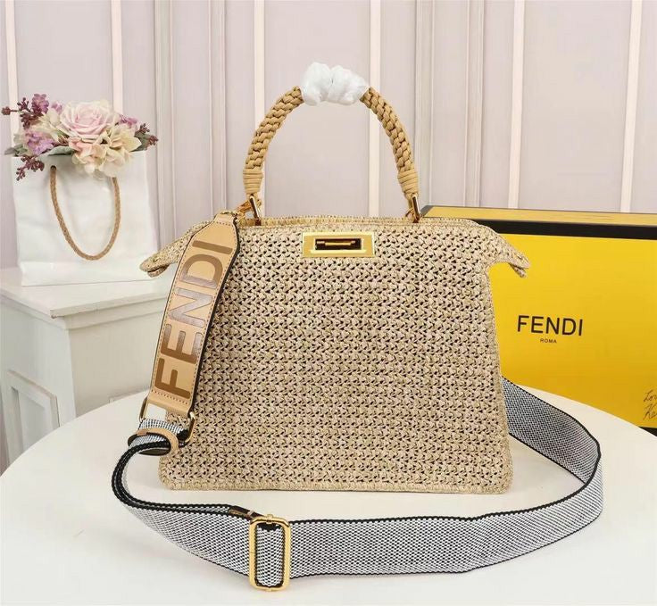 Sac Fendi En Raphia Vrai Cuir