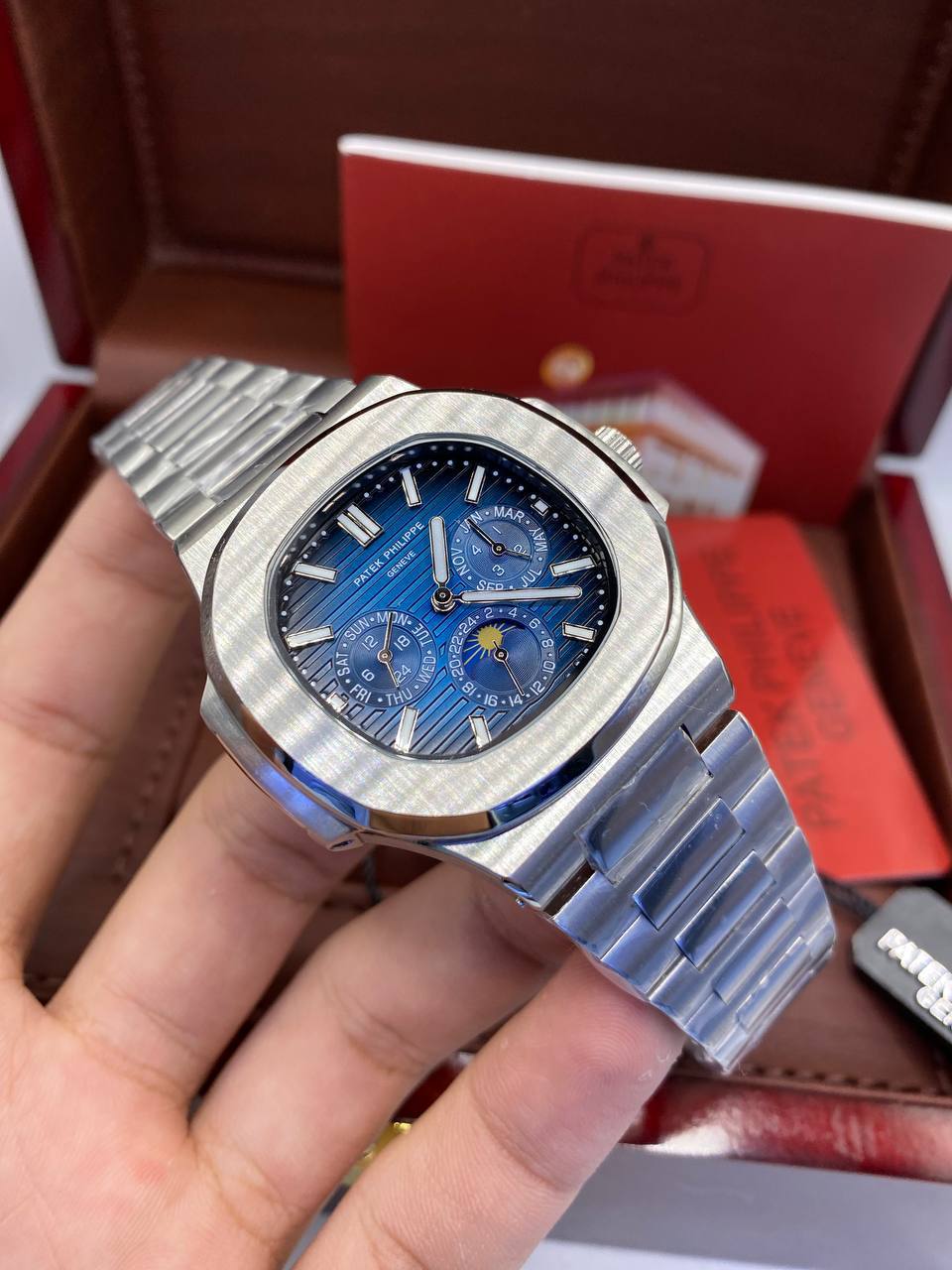 Montre Patek Philuppe Nautilus 5740/1G