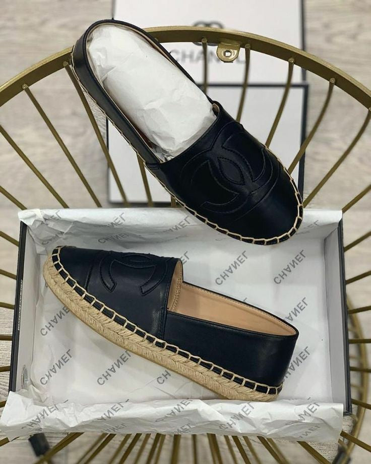 Mocassin Chanel Cuir A Semelle en Raphia