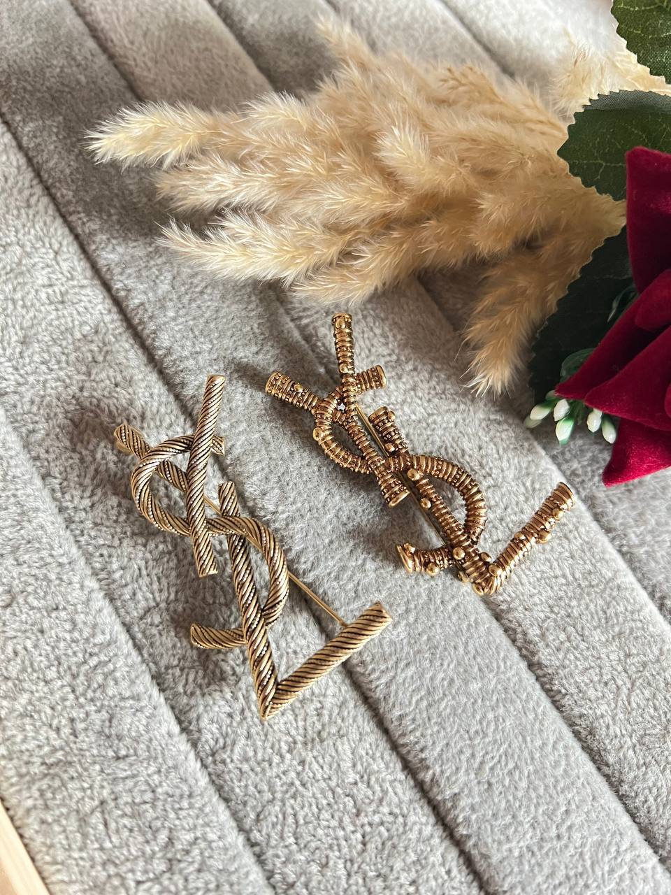 Broche de Luxe Yves Saint Laurent