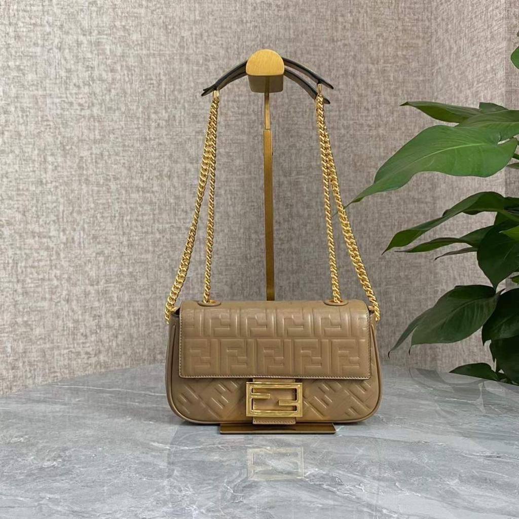 Sac chic Fendi pour Femme