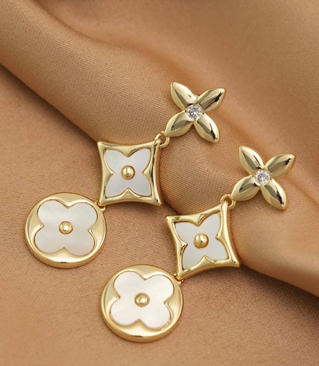 Boucle Louis Vuitton En Acier Inoxydable