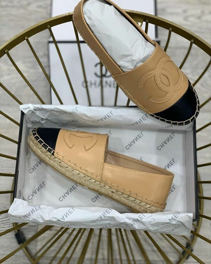 Mocassin Chanel Cuir A Semelle en Raphia