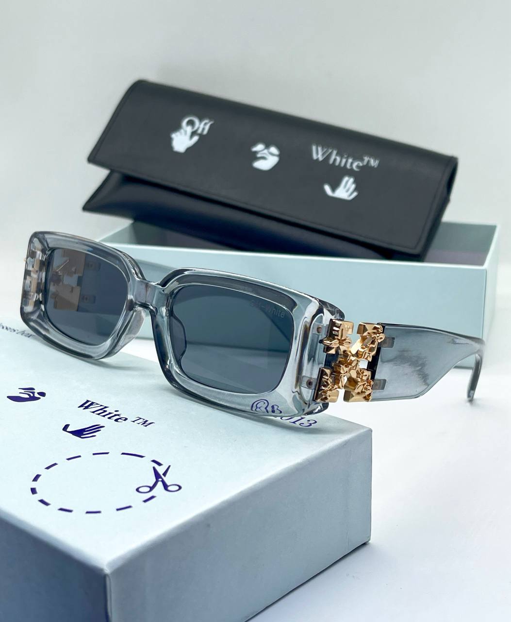 Lunette Solaire OffWhite Avec Boite