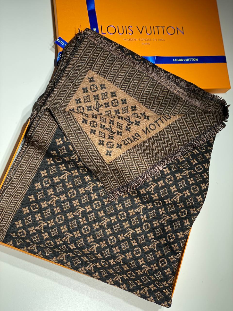 Châle de Luxe En Cachemire Louis Vuitton