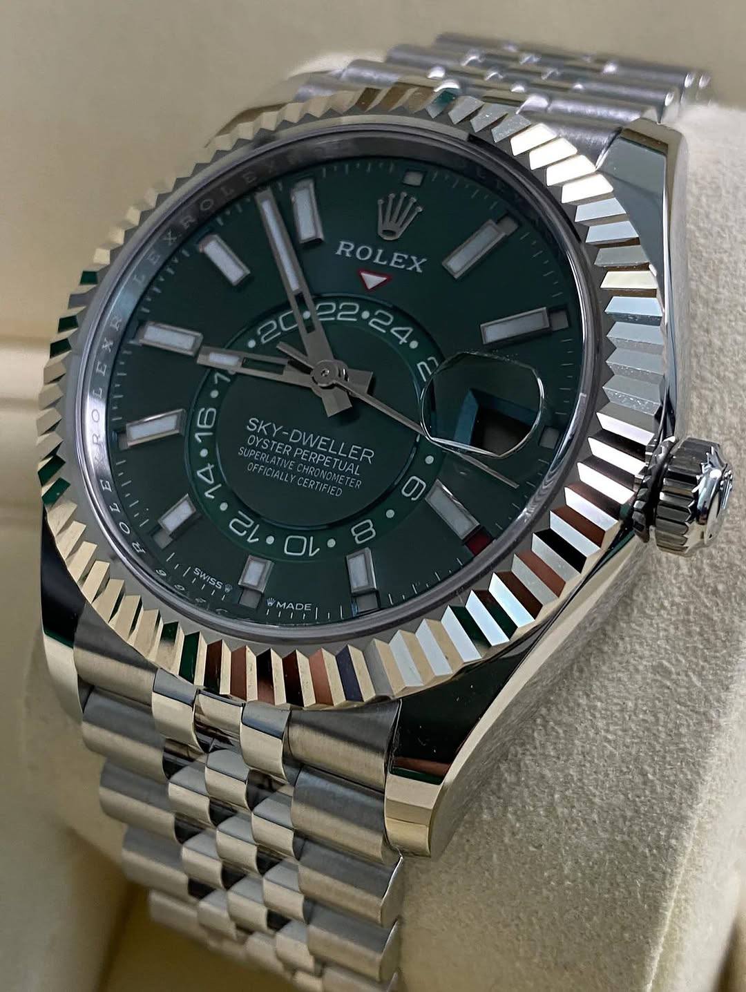 Montre Rolex Sky Dweller Édition Cadran Vert