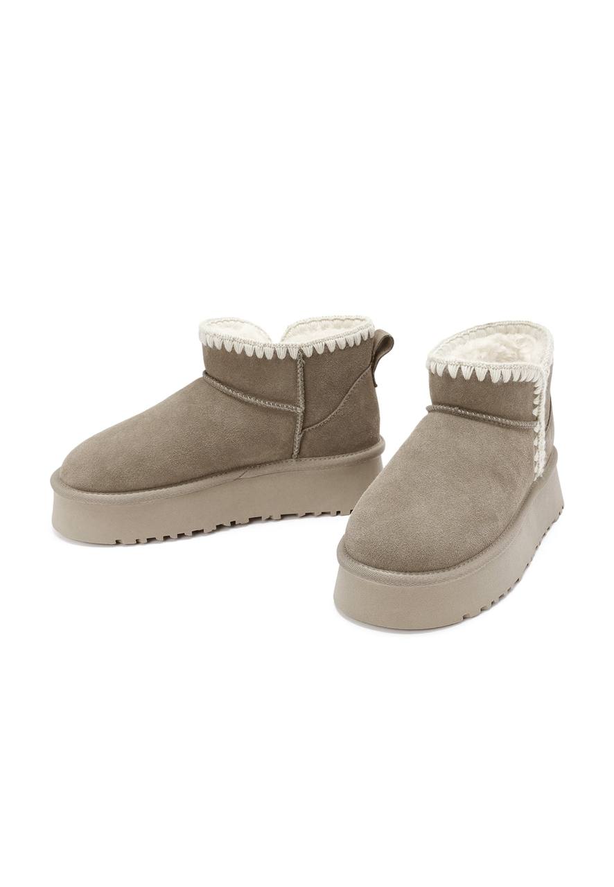 UGG A detail en Laine