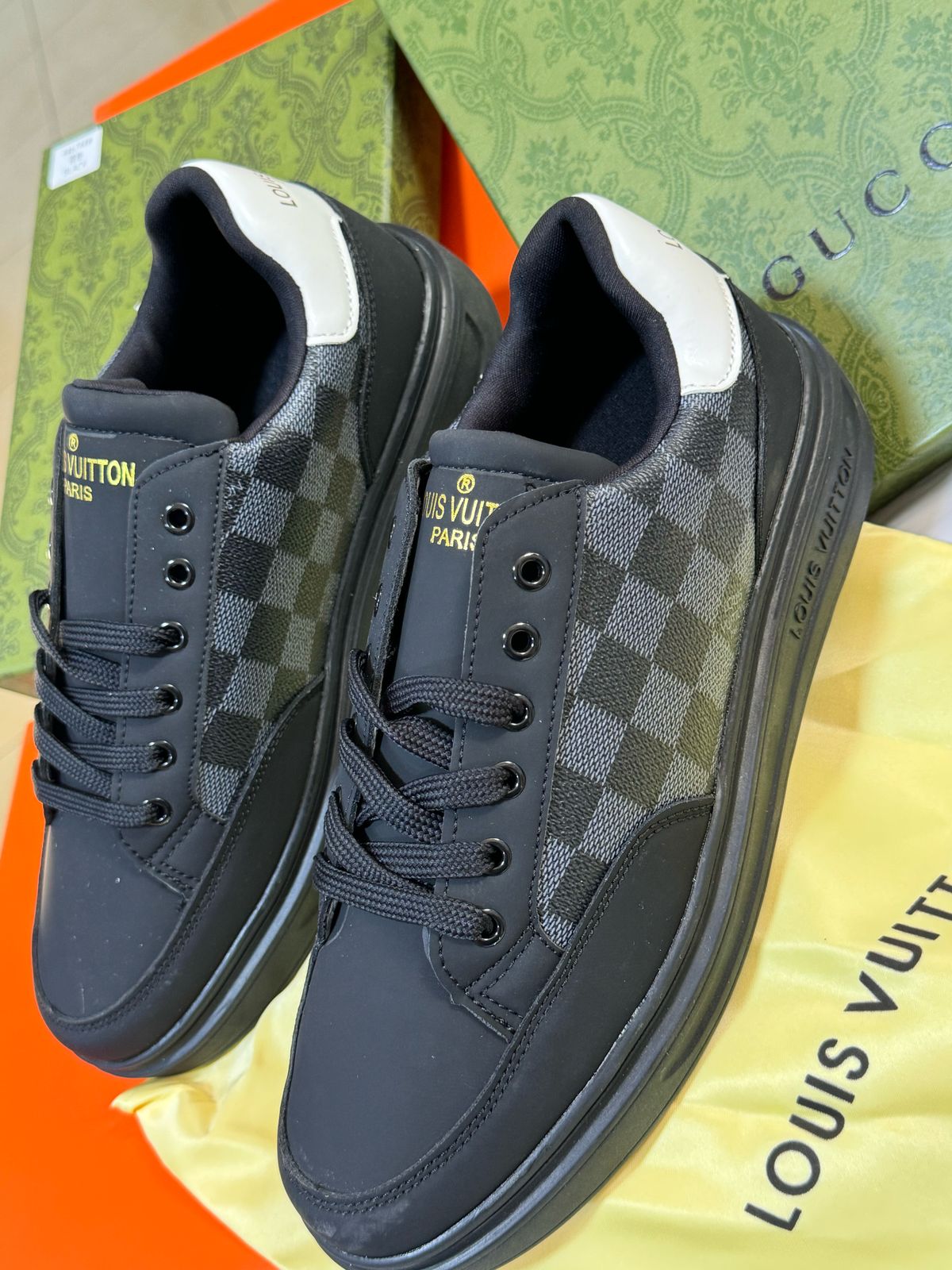 Sneakers Louis Vuitton Homme en Simili Cuir