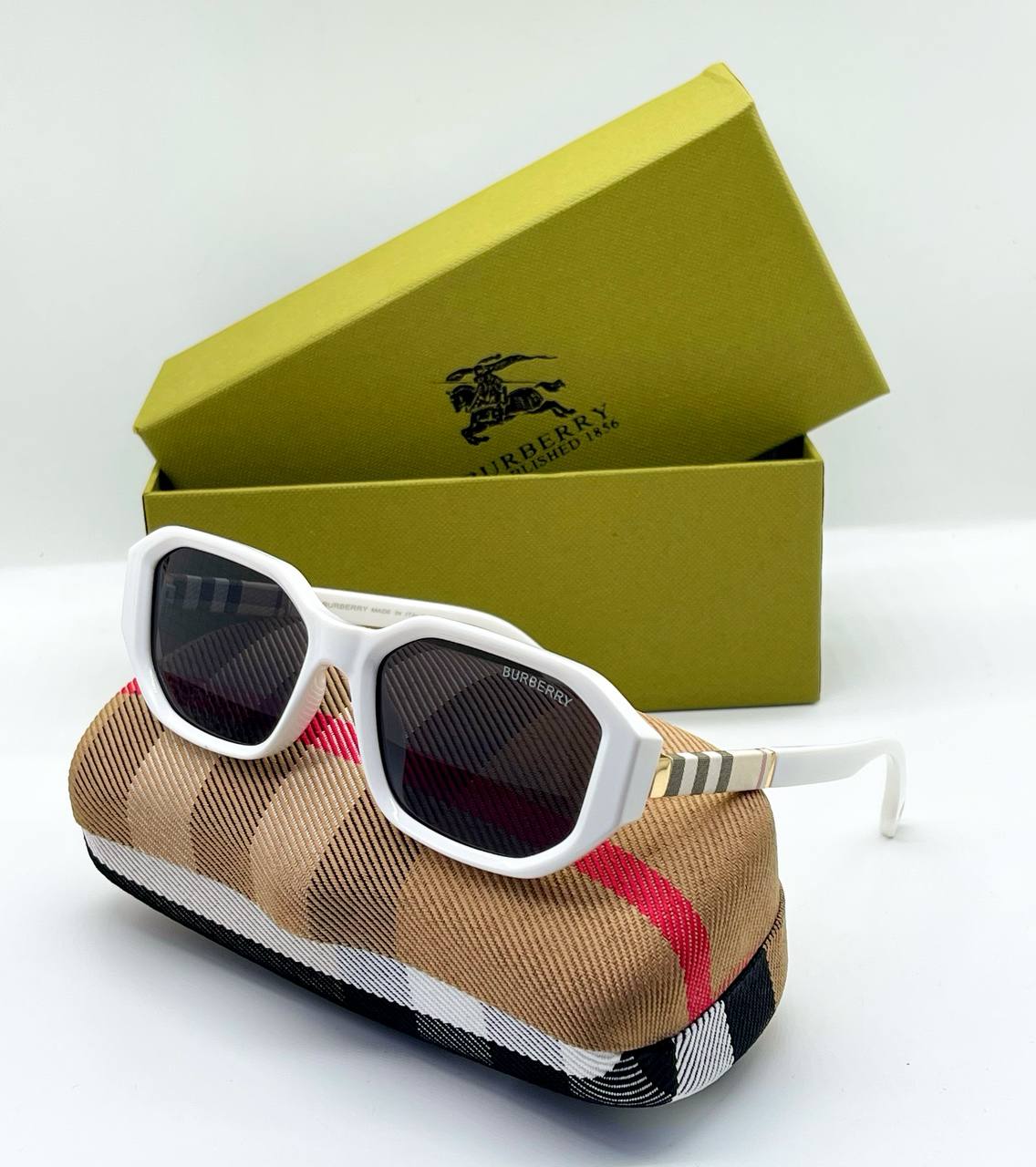 Lunette Solaire Burberry BR7318