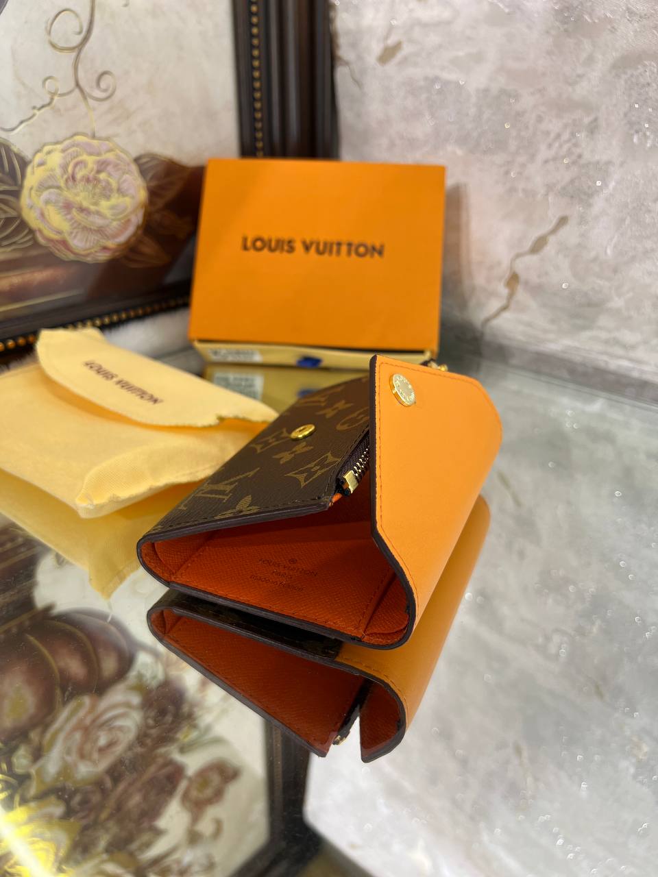 Porte feuille Louis Vuitton en Couleurs