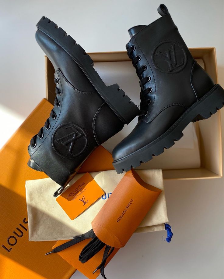 Bottine A Lacet Louis Vuitton Cuir