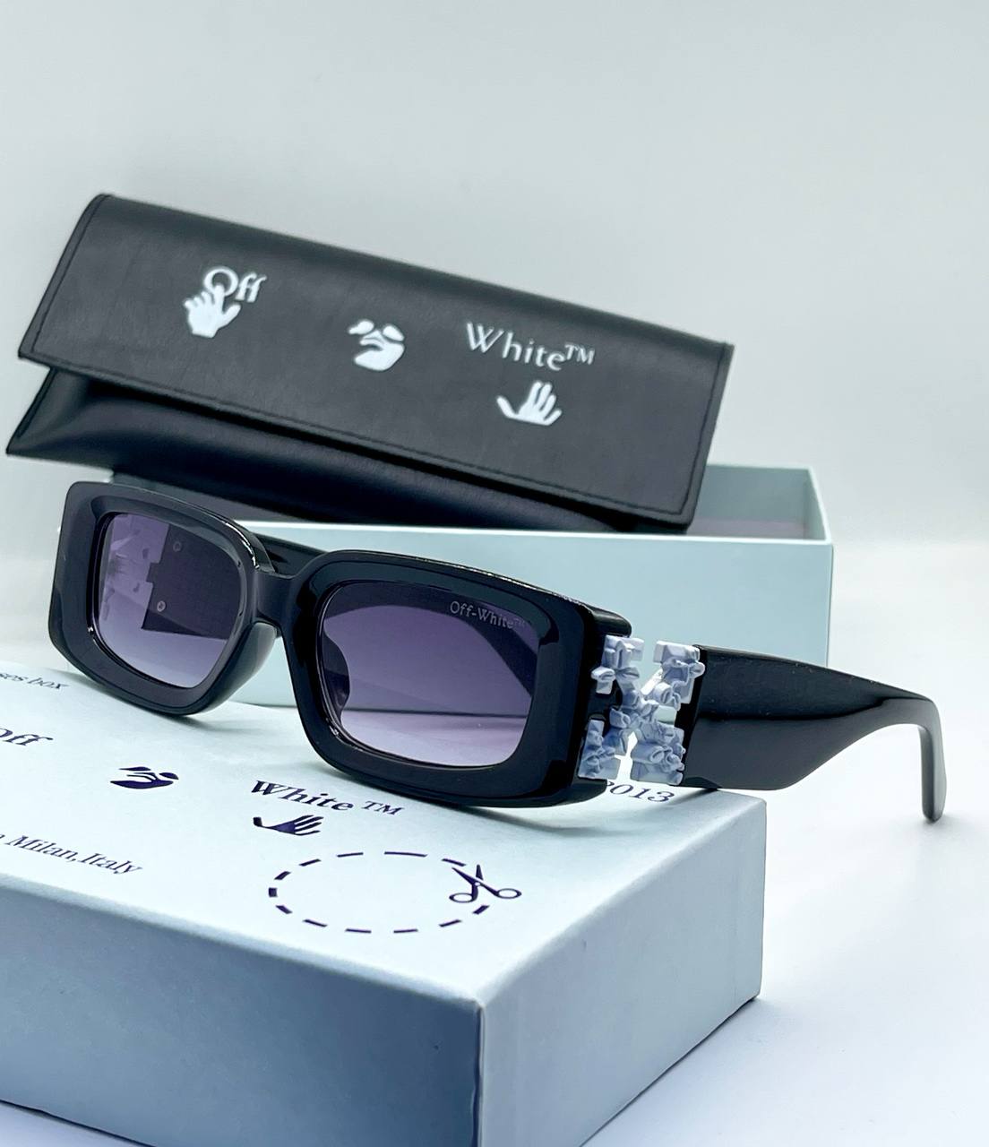Lunette Solaire OffWhite Avec Boite