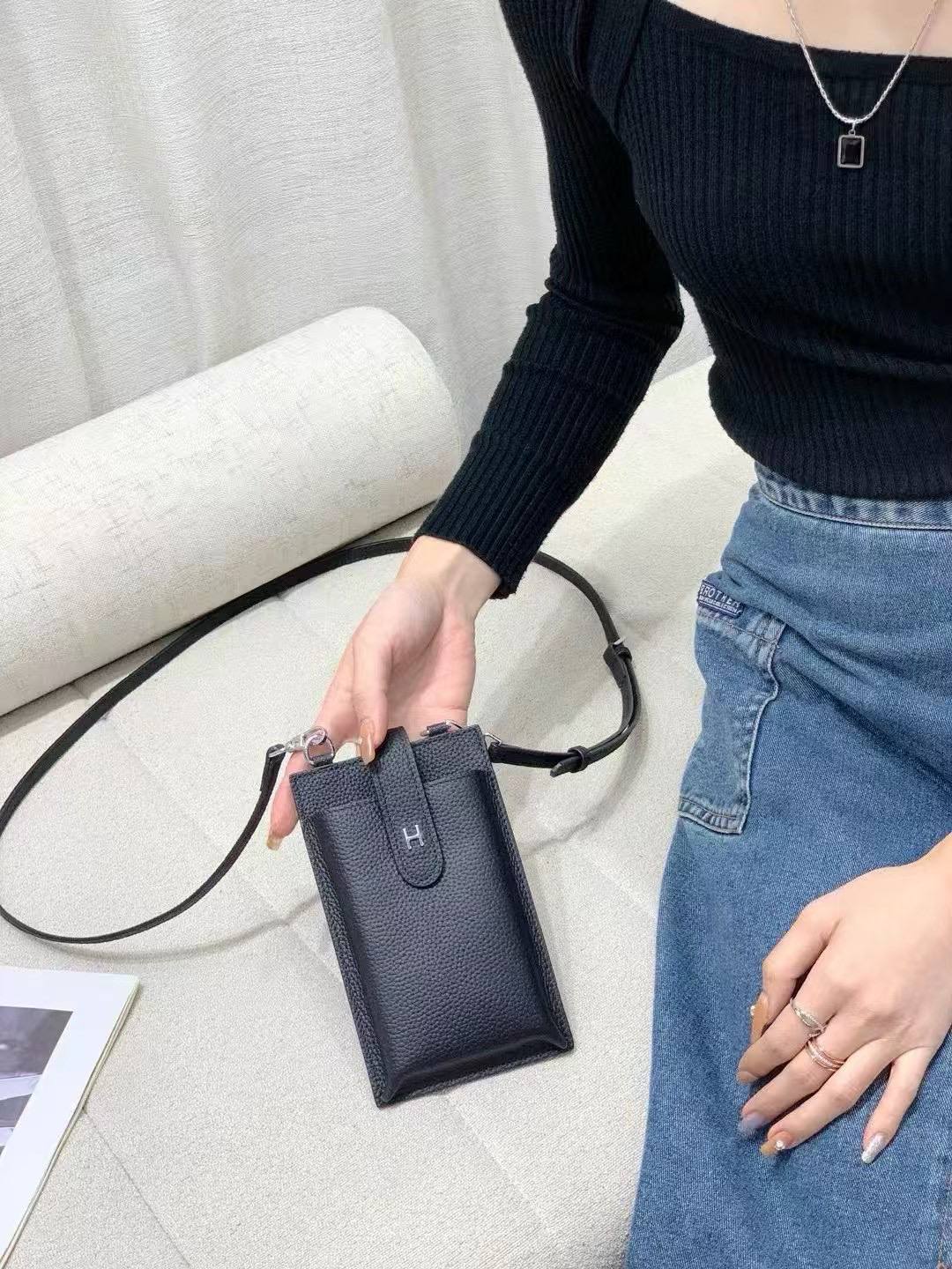 Pochette de Telephone Hermès