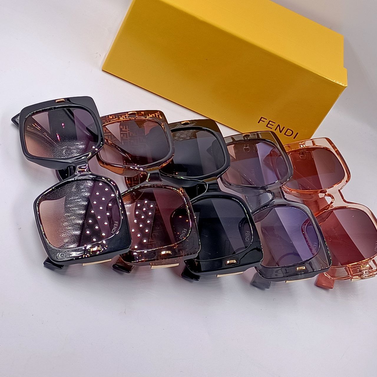 Lunette solaire Fendi FN8793