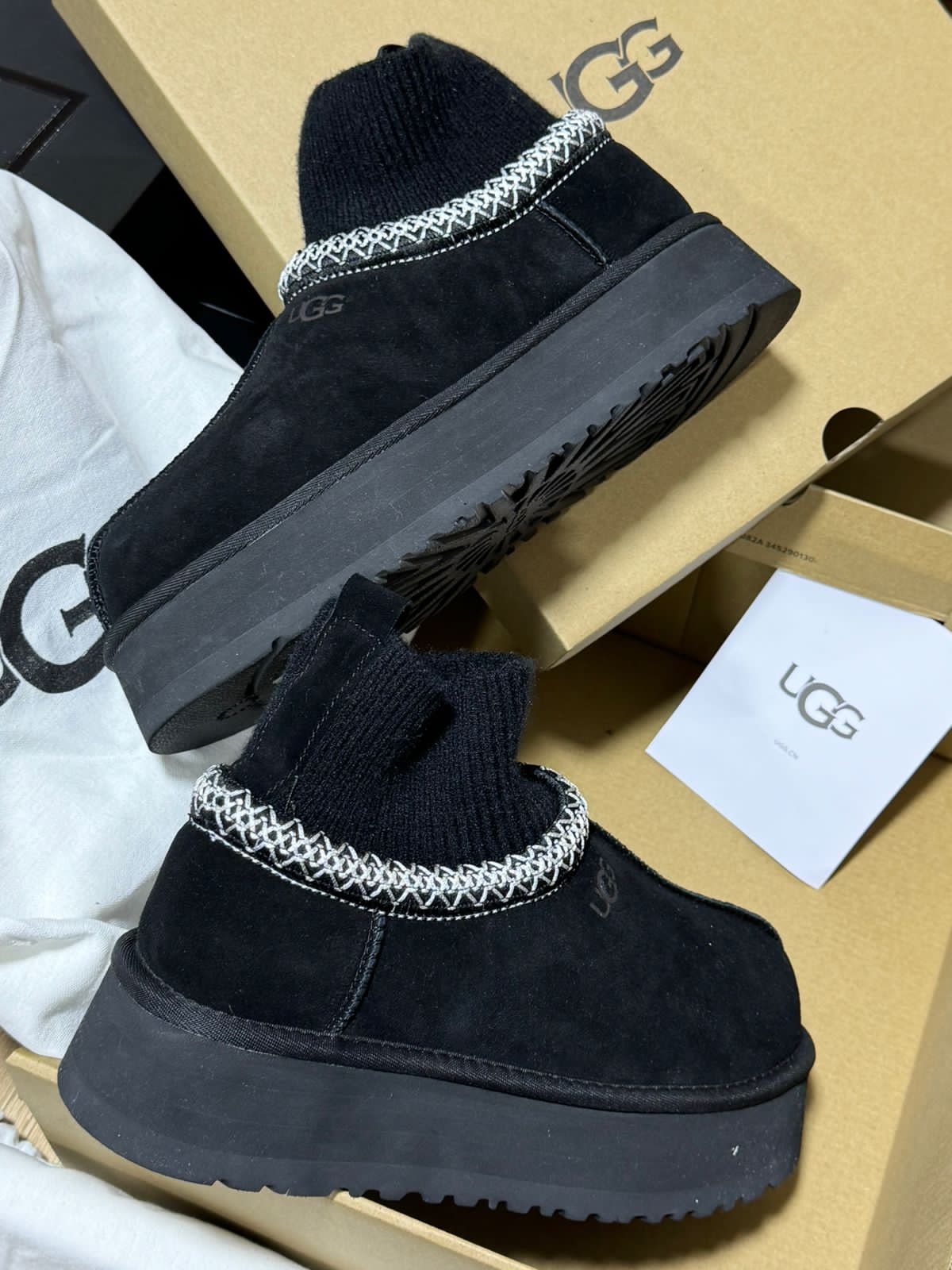 UGG Pantoufles A Chaussettes