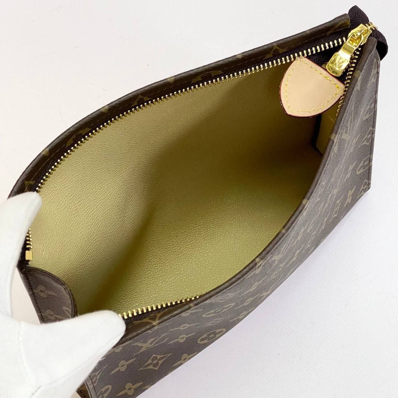 Pochette Louis Vuitton Monograme en Vrai Cuir