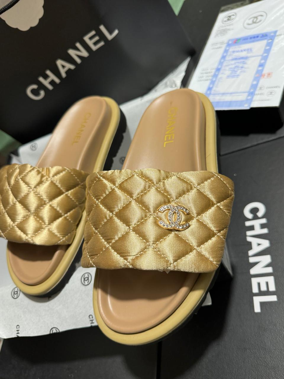 Sandale Chanel En Couleurs Cuir