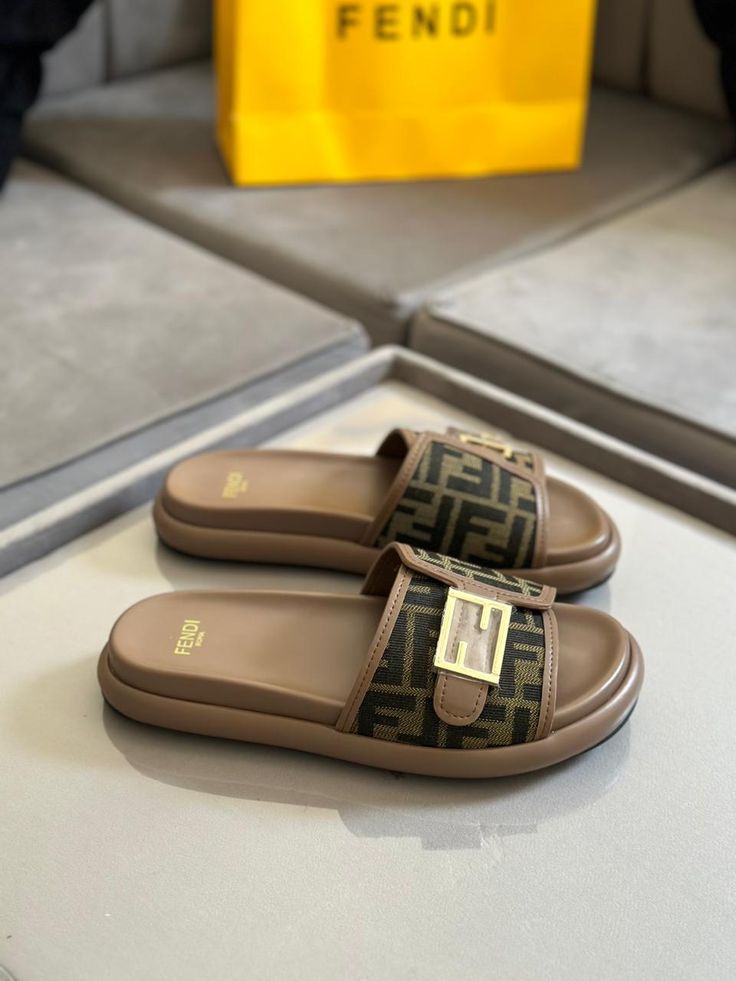 Sandale Fendi Roma