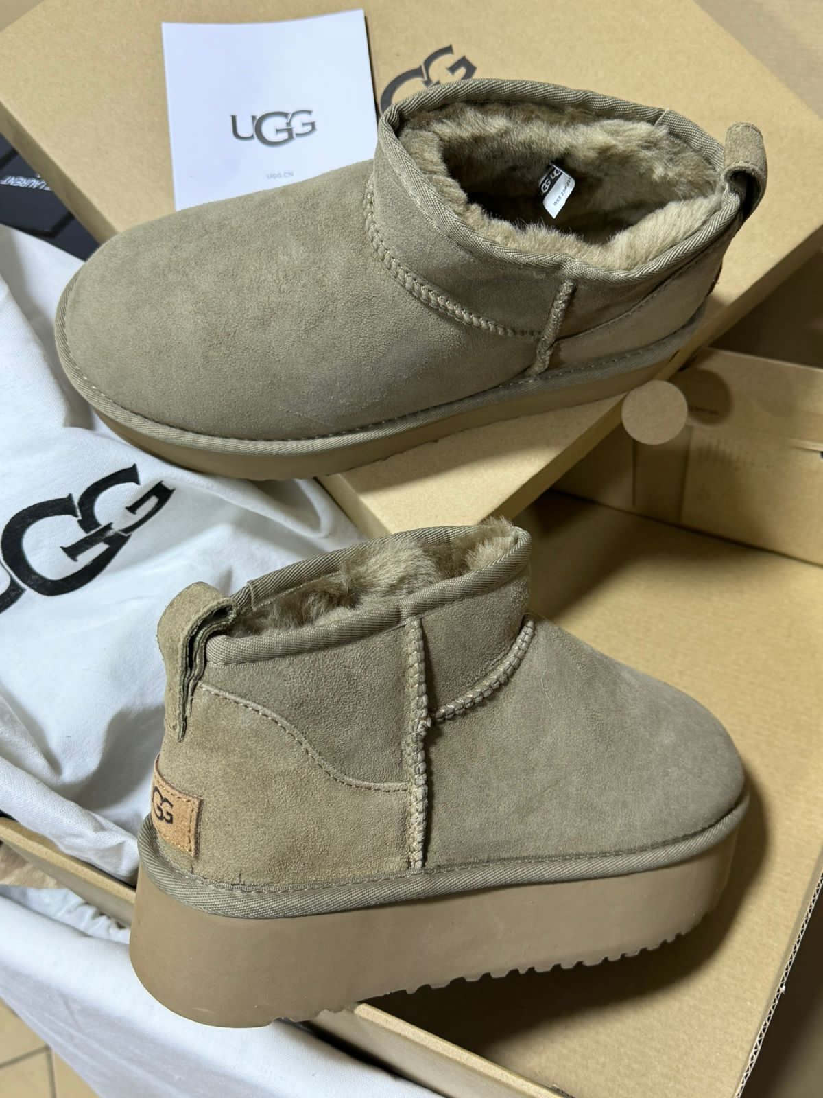 Mini UGG Classique A Platforme