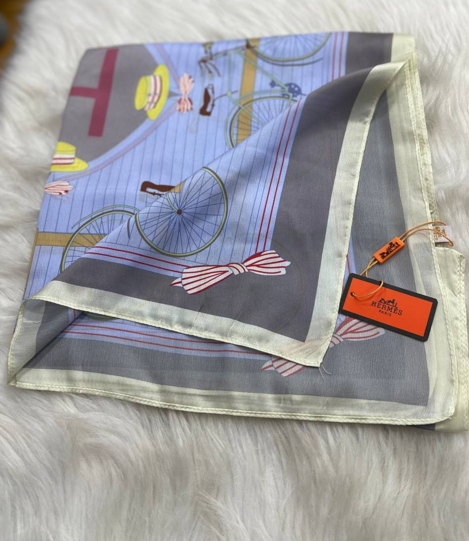 Châles Hermès Semi Soie