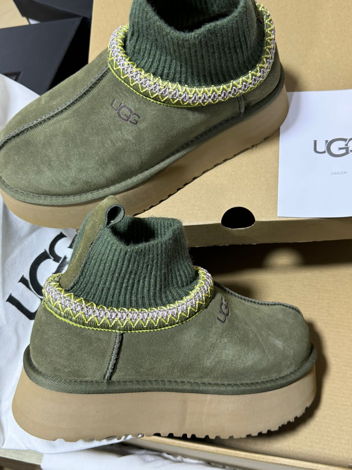 UGG Pantoufles A Chaussettes