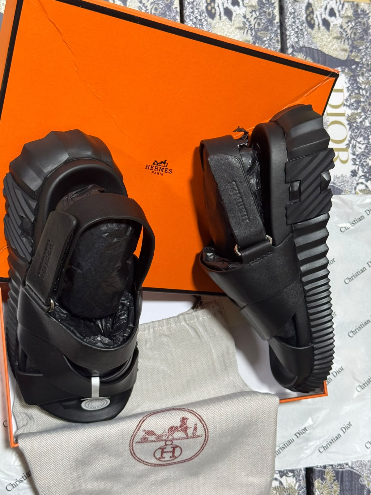 Sandale Hermès en Vrai Cuir