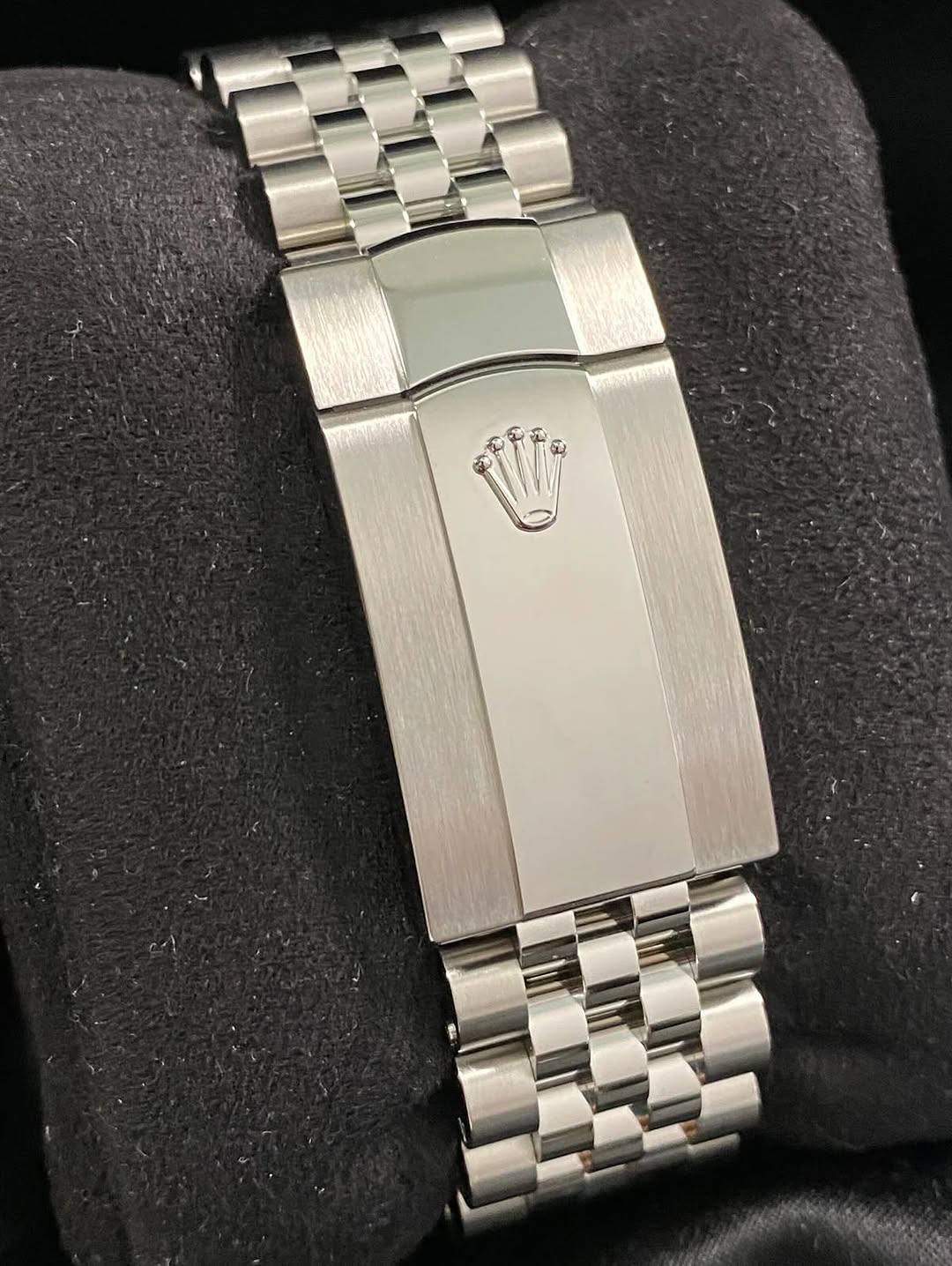 Montre Rolex Sky Dweller Édition Cadran Vert