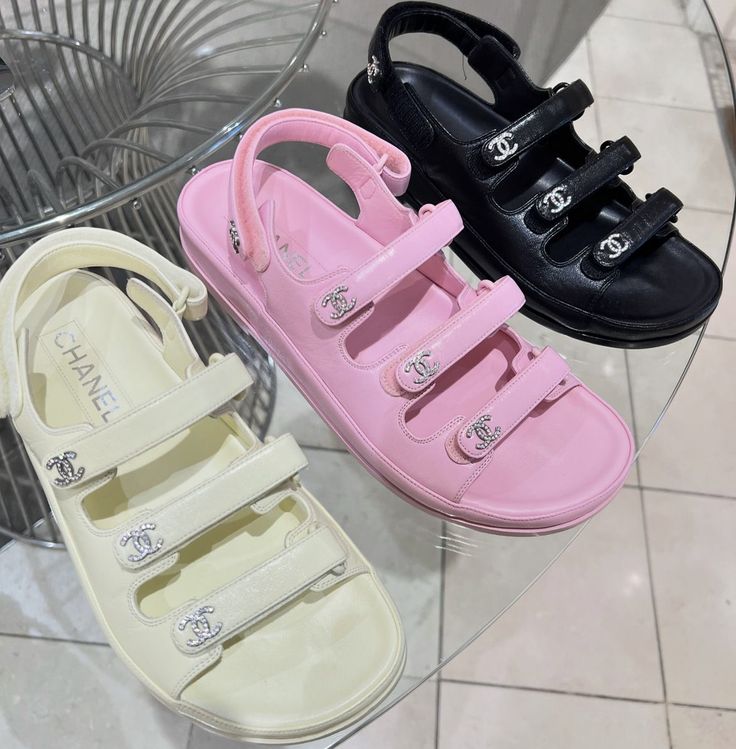 Sandale Chanel â Scratch en Vrai Cuir