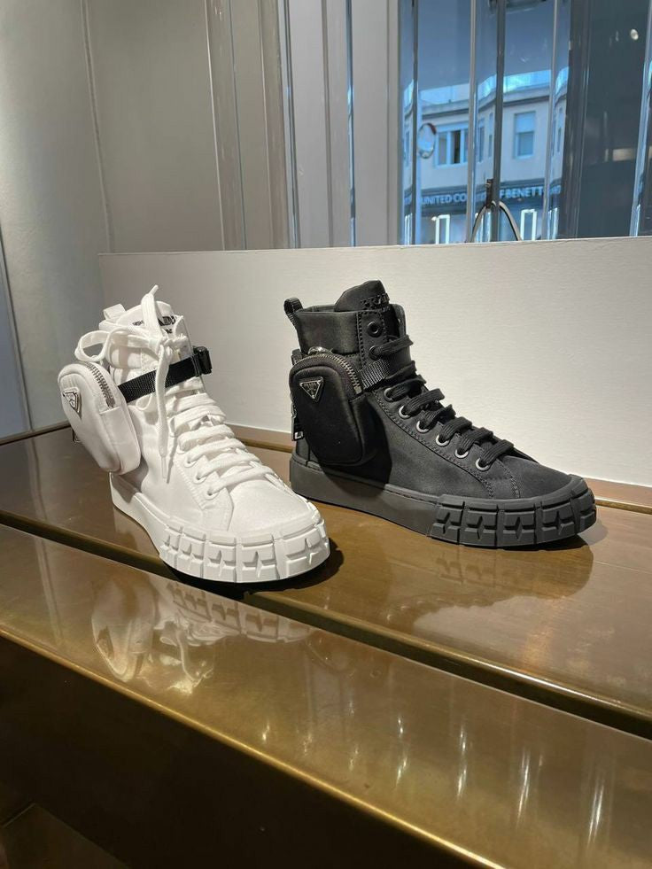 Sneakers Prada a Pochette