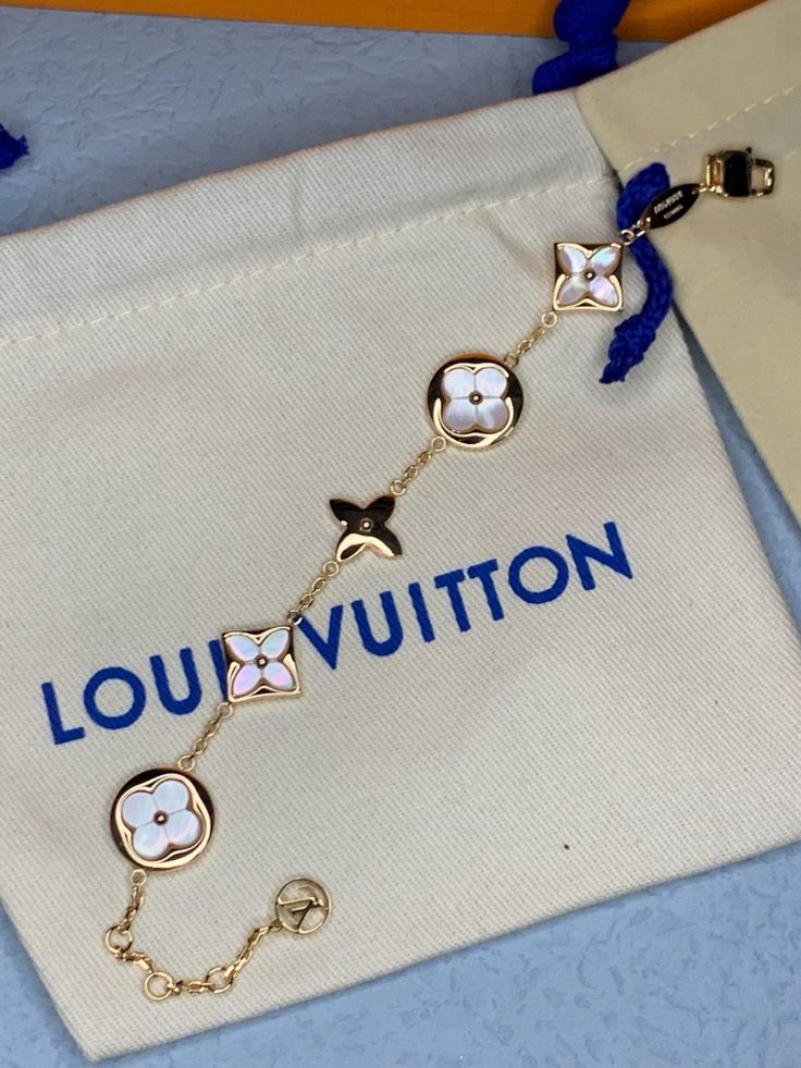 Bracelet Chic Louis Vuitton en Acier Inoxydable